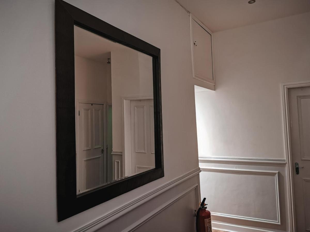Luxurious 3 Bedroom Apartment: Heart Of Westend กลาสโกว์ ภายนอก รูปภาพ