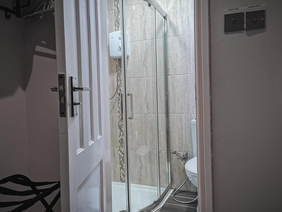 Luxurious 3 Bedroom Apartment: Heart Of Westend กลาสโกว์ ภายนอก รูปภาพ